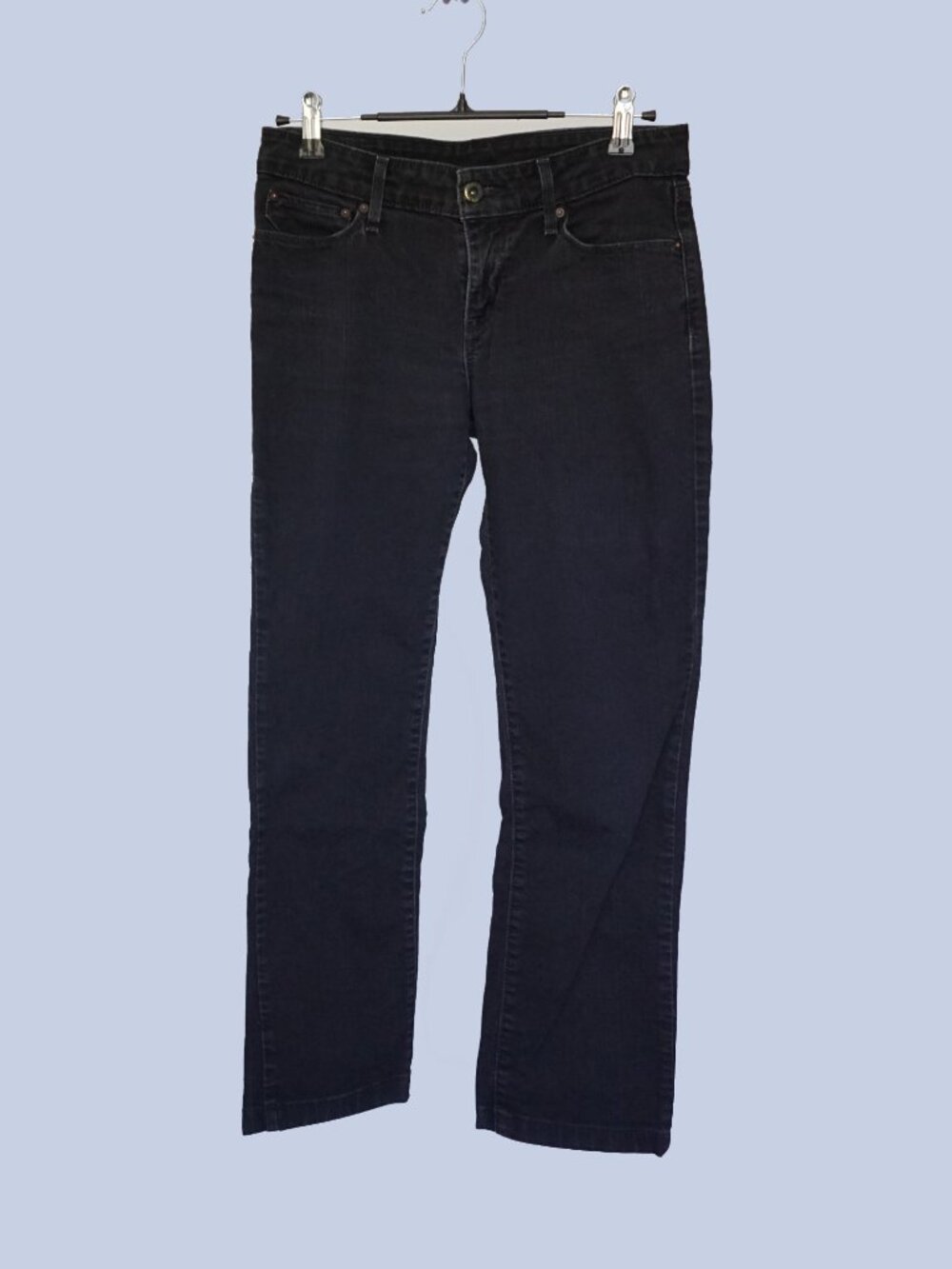 Levi's Women’s Straight Leg Jeans Black - Size 26 (Altered Inseam)